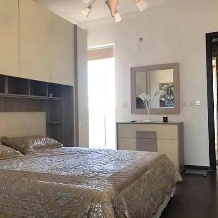 2 Bedroom Penthouse ,sea View Διαμέρισμα *