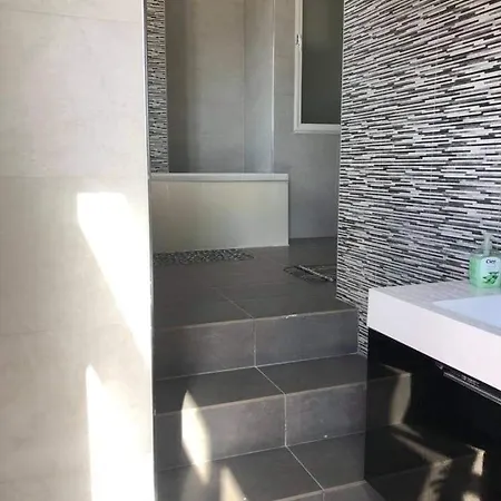 Apartment 2 Bedroom Penthouse ,sea View