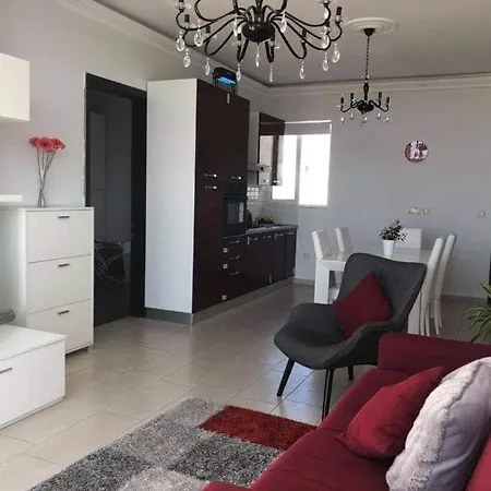 Apartment 2 Bedroom Penthouse ,sea View *